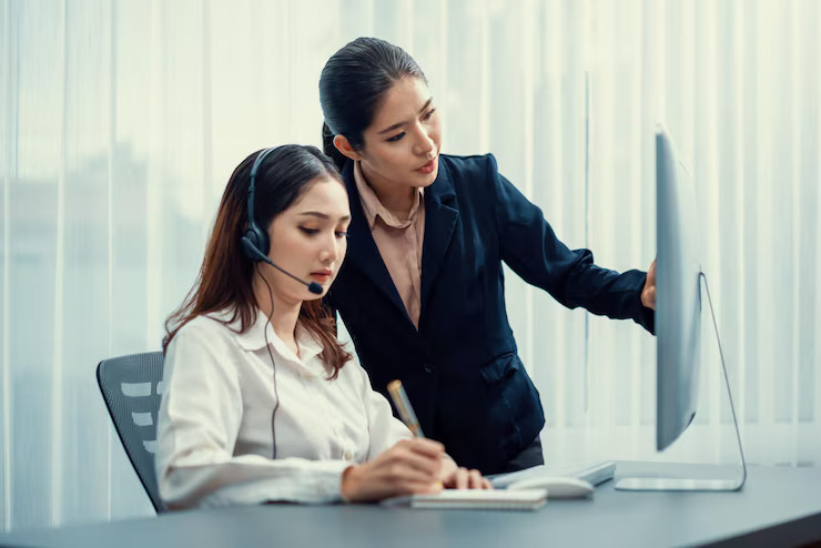 hatwayhyderabad.com - -asian-female-customer-support-operator-guided-by-manger-enthusiastic